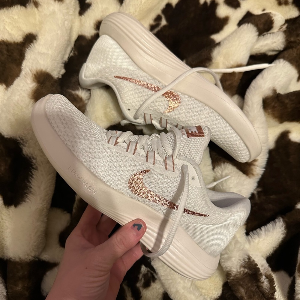 Women’s Nike Lunar Converge